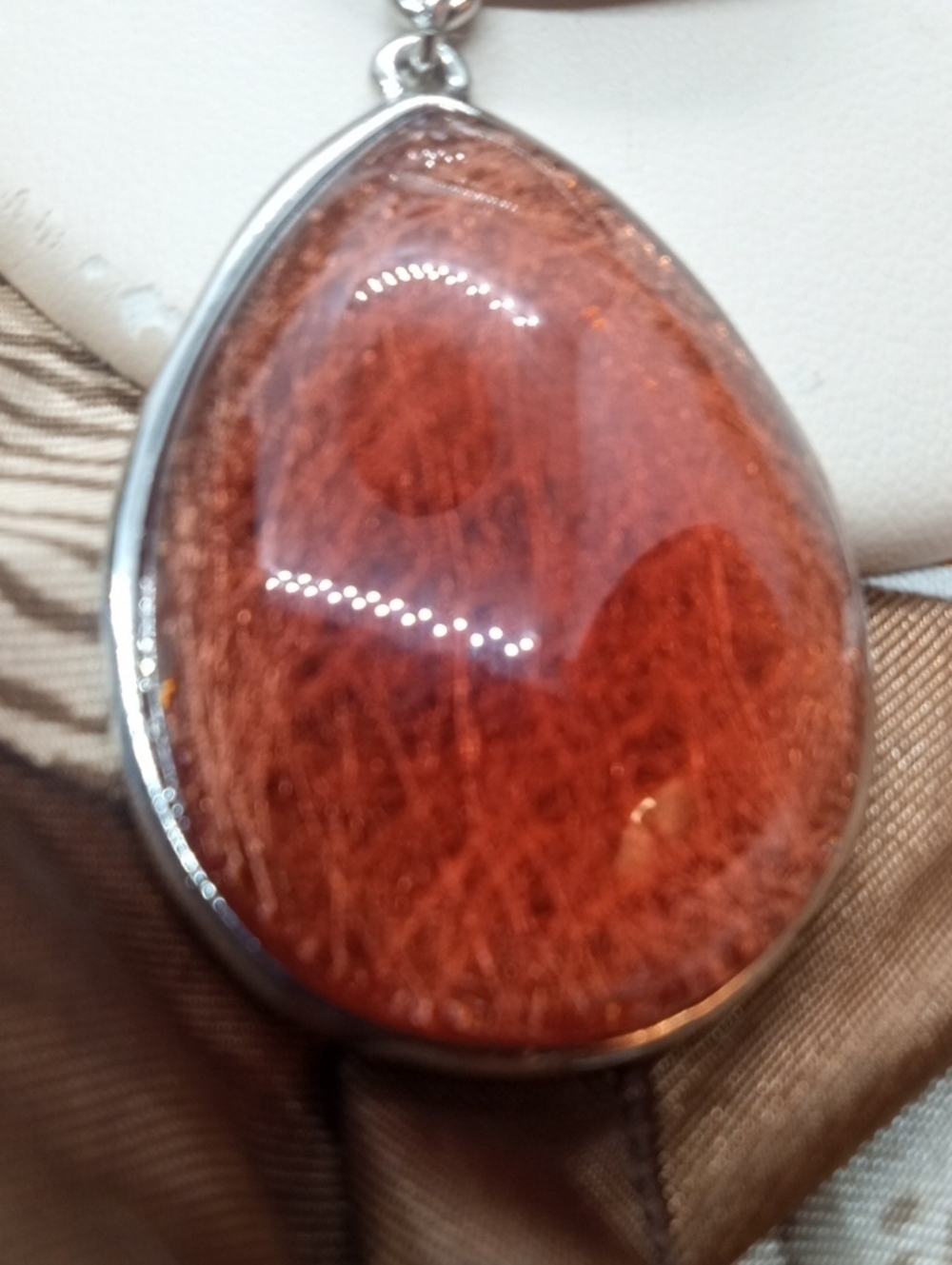 CHICO'S ACRYLIC DROP NECKLACE - Picture 6 of 15